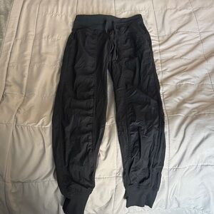 Lululemon woman’s joggers size 2